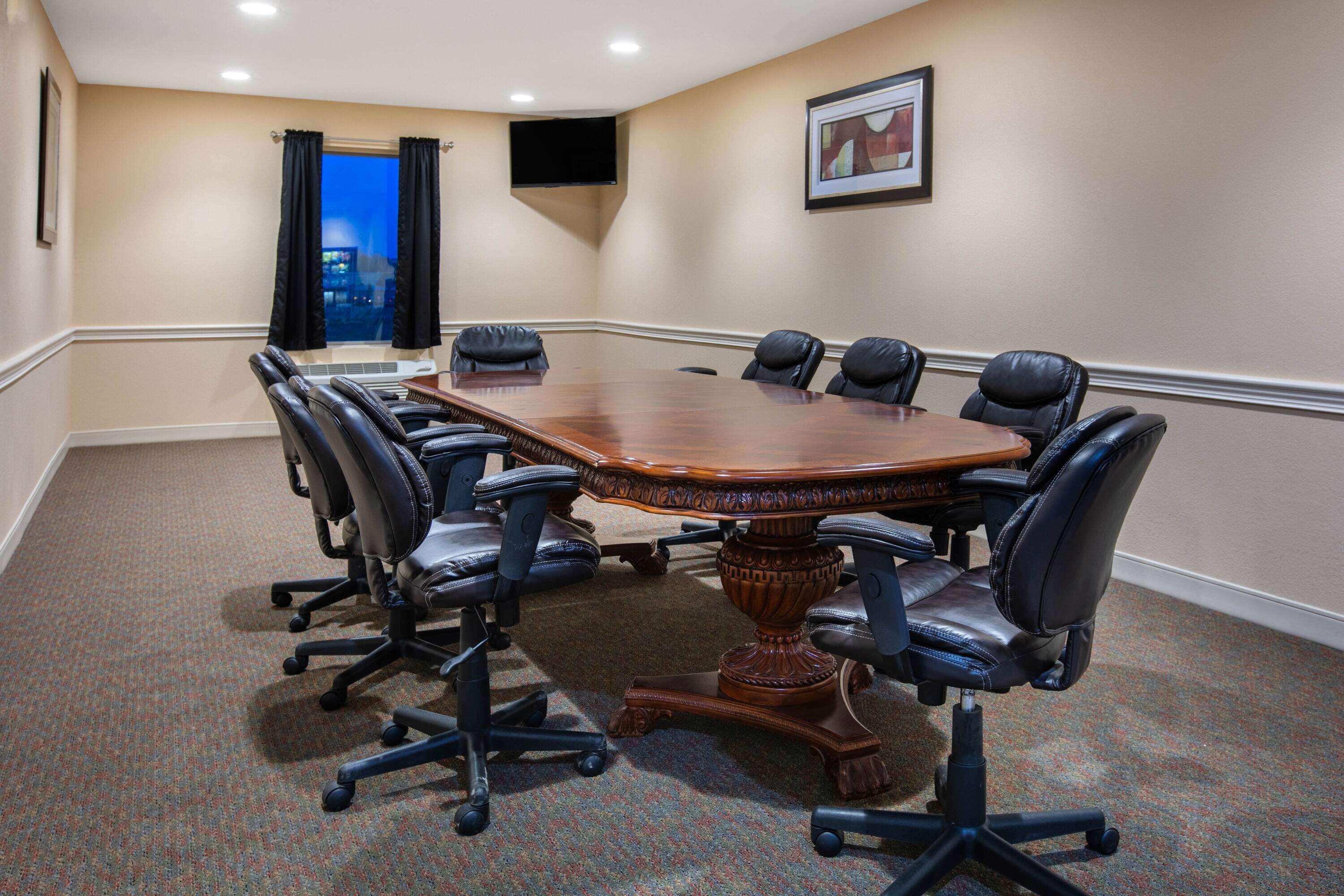 Days Inn & Suites By Wyndham Florence/Jackson Area Bagian luar foto